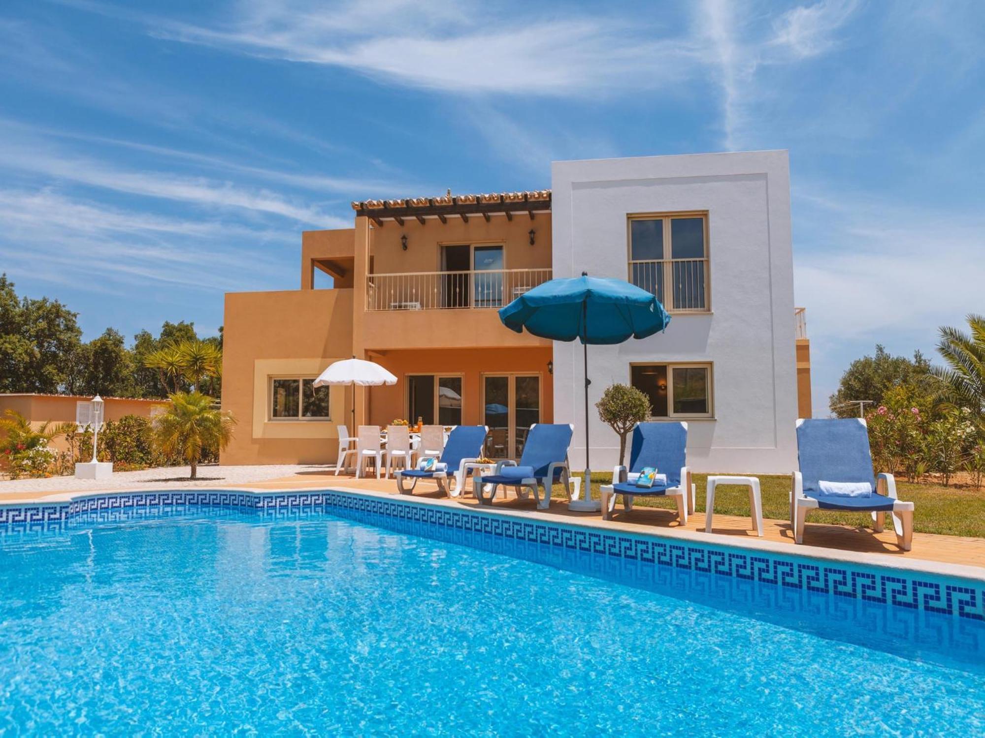Charming With Private Pool * Albufeira